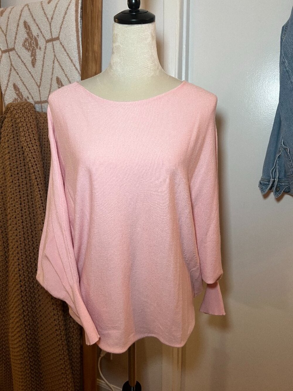 Kerisma NWOT Batwing Sleeve Top — Blush Pink, Size M/L